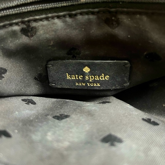 Kate Spade Outlet Carey Medium Flap Shoulder Bag - black - Picture 3 of 5